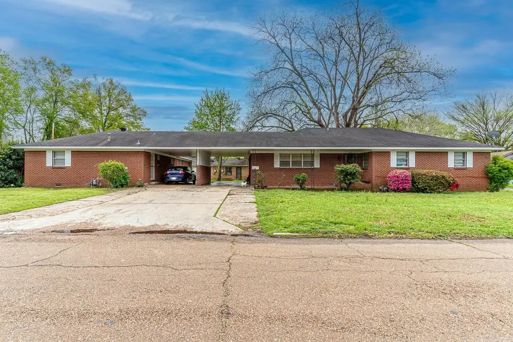 1047 N Rosser Street, Forrest City