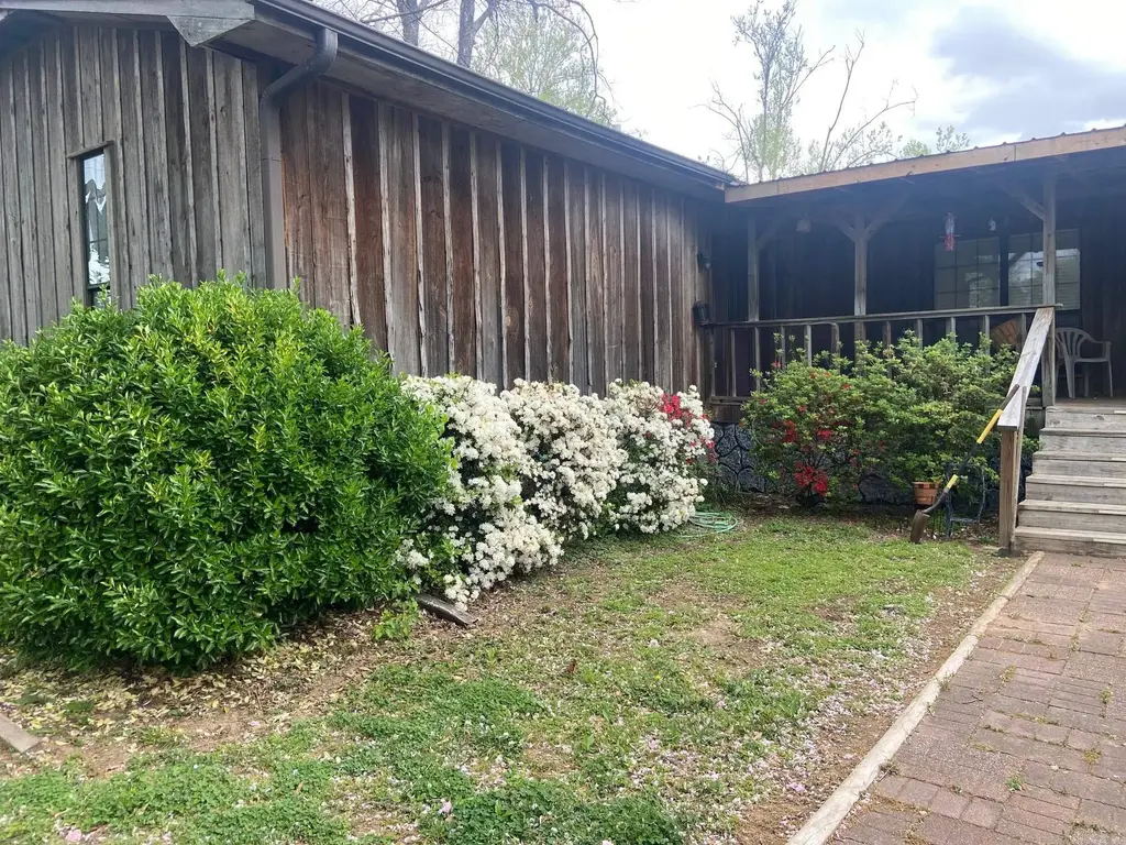 3115 Riverside Drive, White Hall