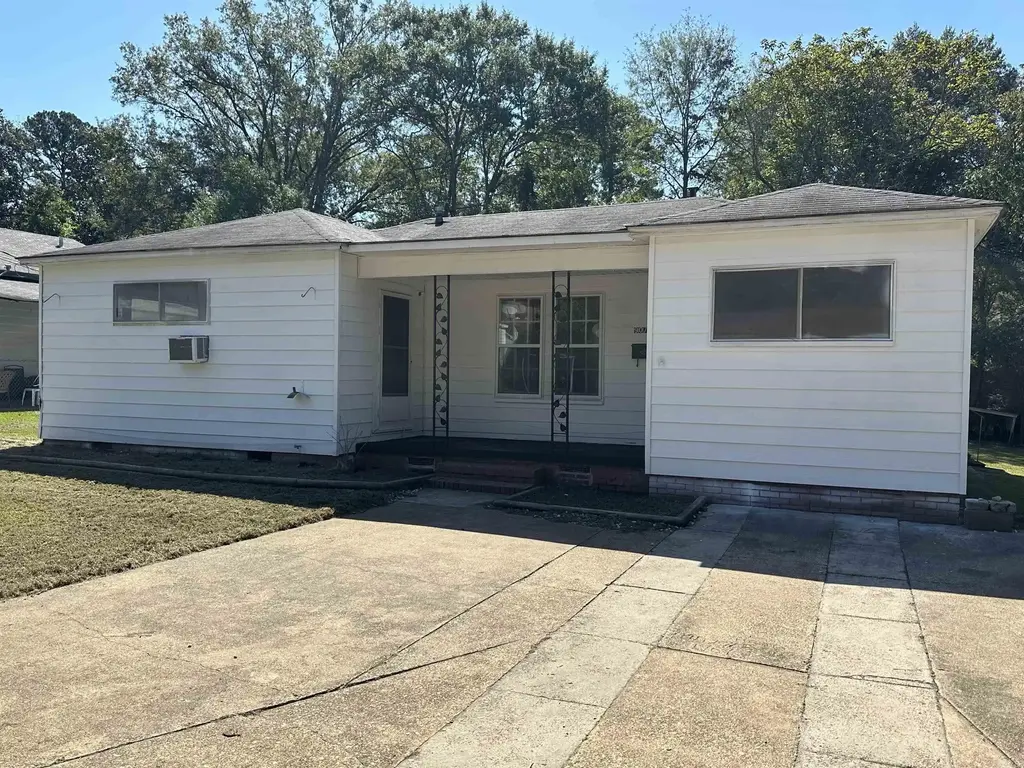 907 Calhoun, Magnolia