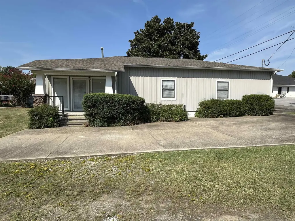 220 S 4th Street, Heber Springs