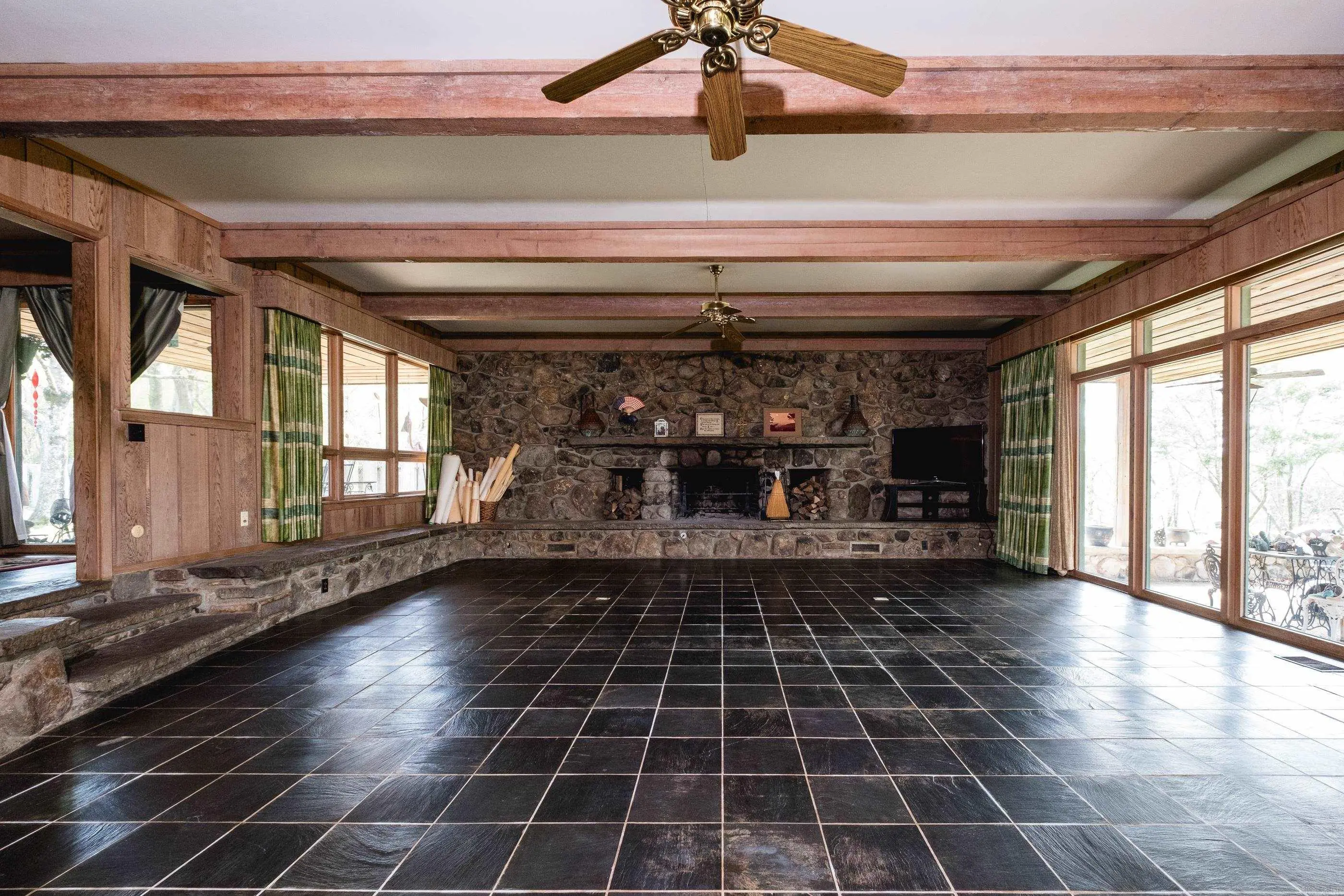 11909 Fairview Road, Little Rock Property Listing: MLS® #26014105