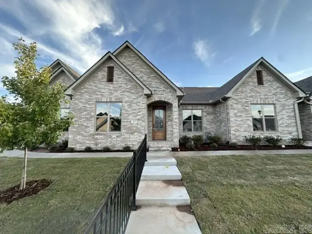 219 Edgewood Circle, Little Rock