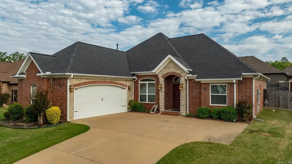 6139 Remington Drive, Bryant