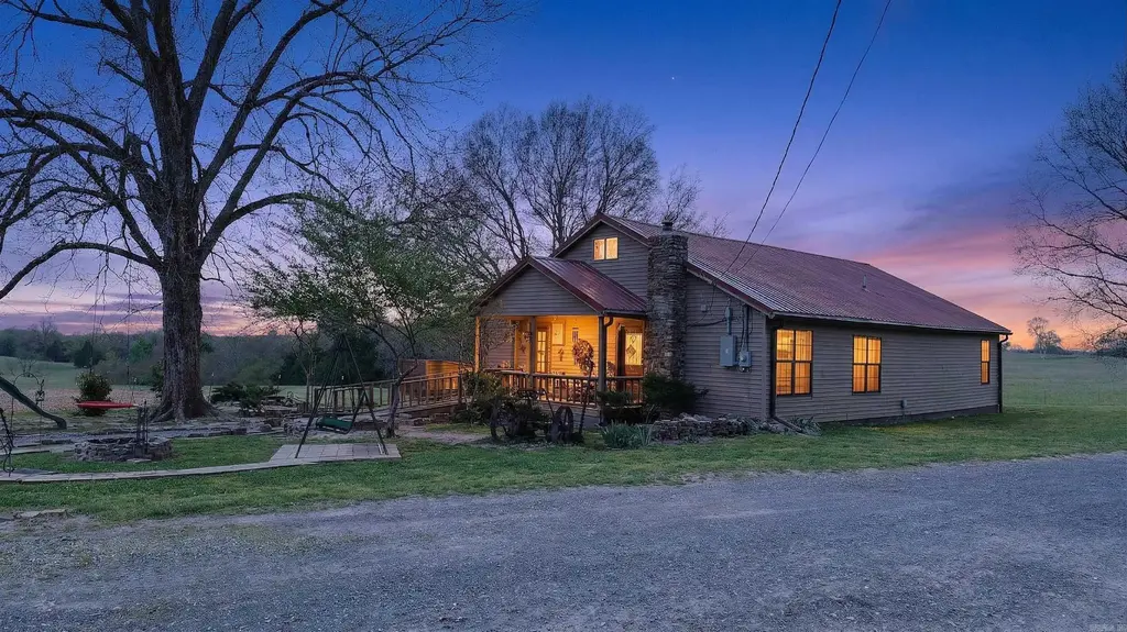 44 Sherwood Lane, Greenbrier