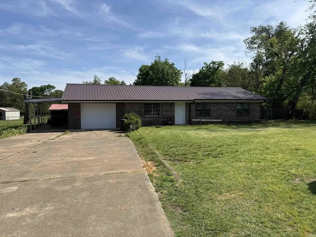 9871 Highway 64, Clarksville