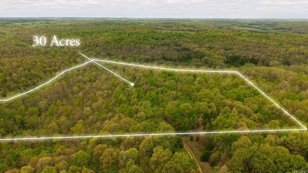 000 Crooked Creek Road, Hartville