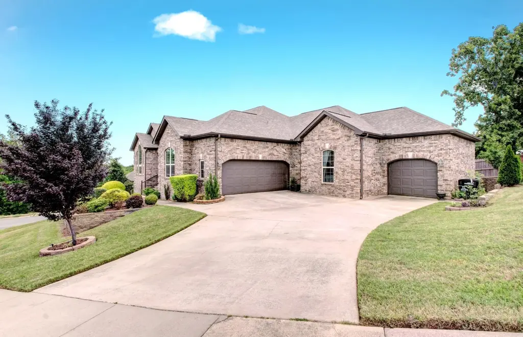 3200 Falling Waters Road, Sherwood