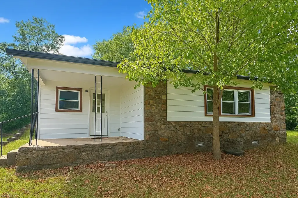 799 Highway 9, Shirley