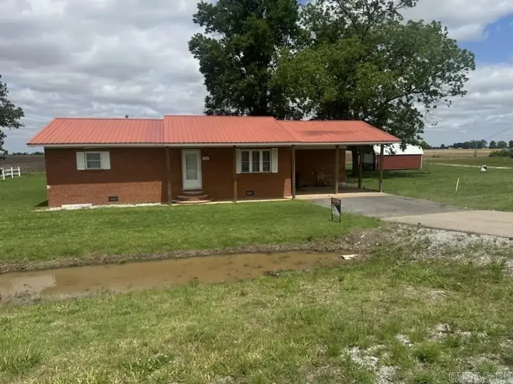 5660 Hwy 18, Leachville