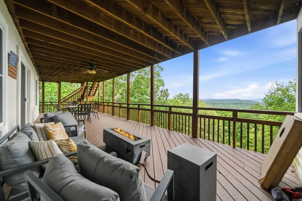 126 E Villena Drive, Hot Springs Village