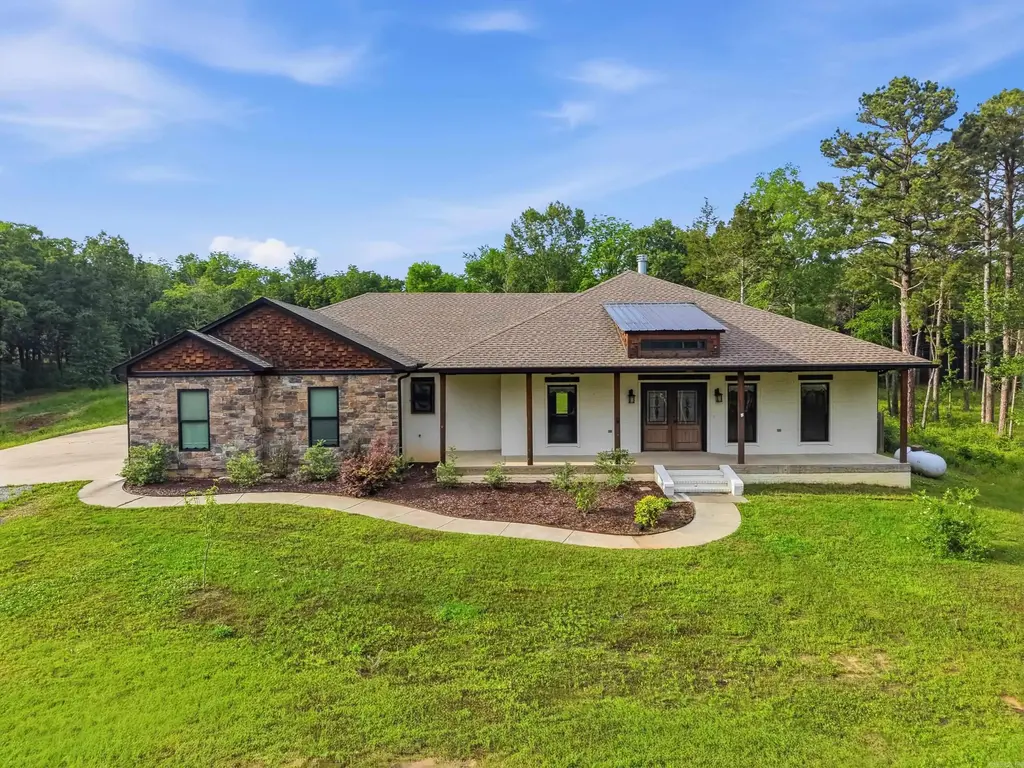 1030 Cadron Settlement Lane, Conway