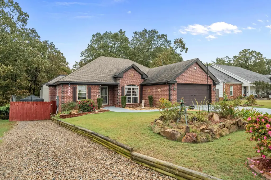 3024 Miracle Heights Cove, Sherwood
