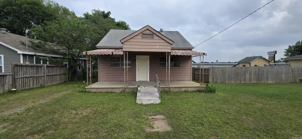 406 Hwy 5 North, Benton