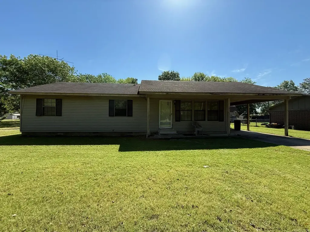 611 S Hazen Avenue, Hazen