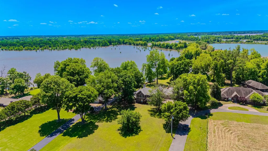 11408 Willow Beach Road, North Little Rock