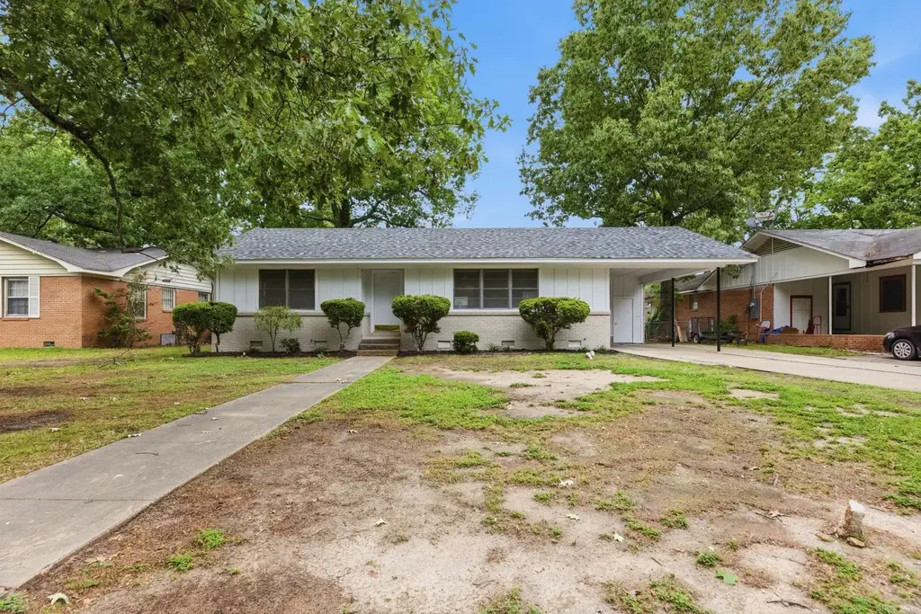 2217 W 36th, Pine Bluff