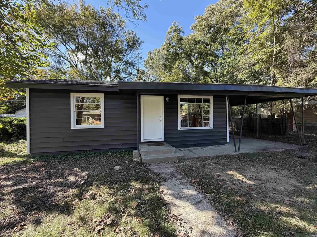 84 Lancaster, Little Rock