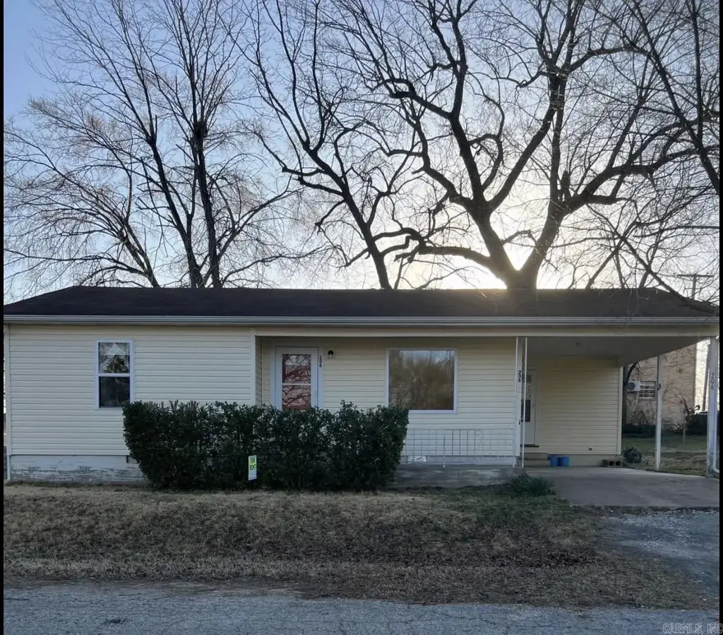 206 N 2nd, Flippin