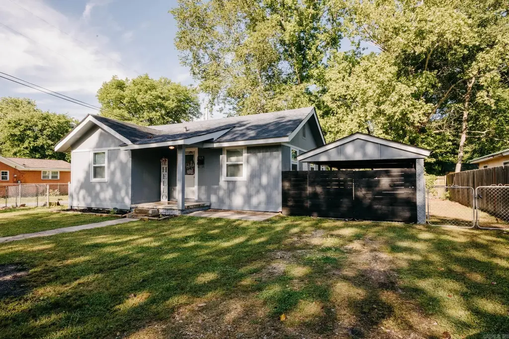 523 Cox Street, Benton