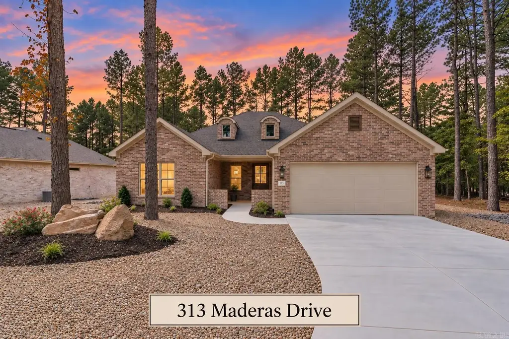 313 Maderas Drive, Hot Springs Village