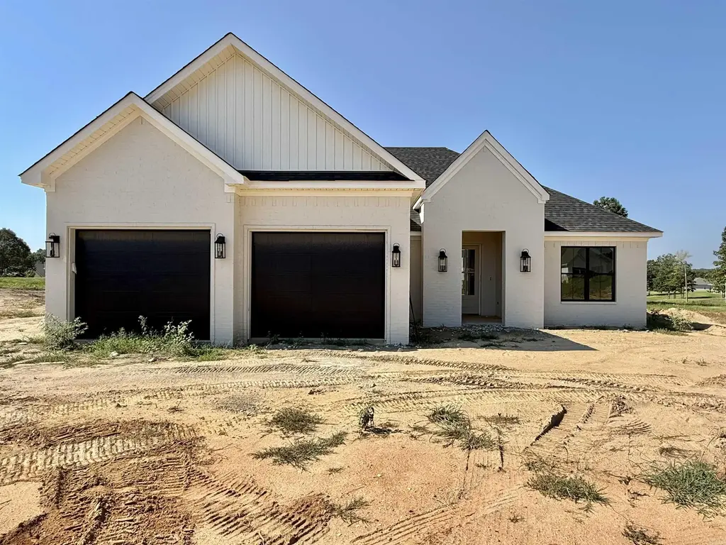 4015 Creek Top, Bauxite