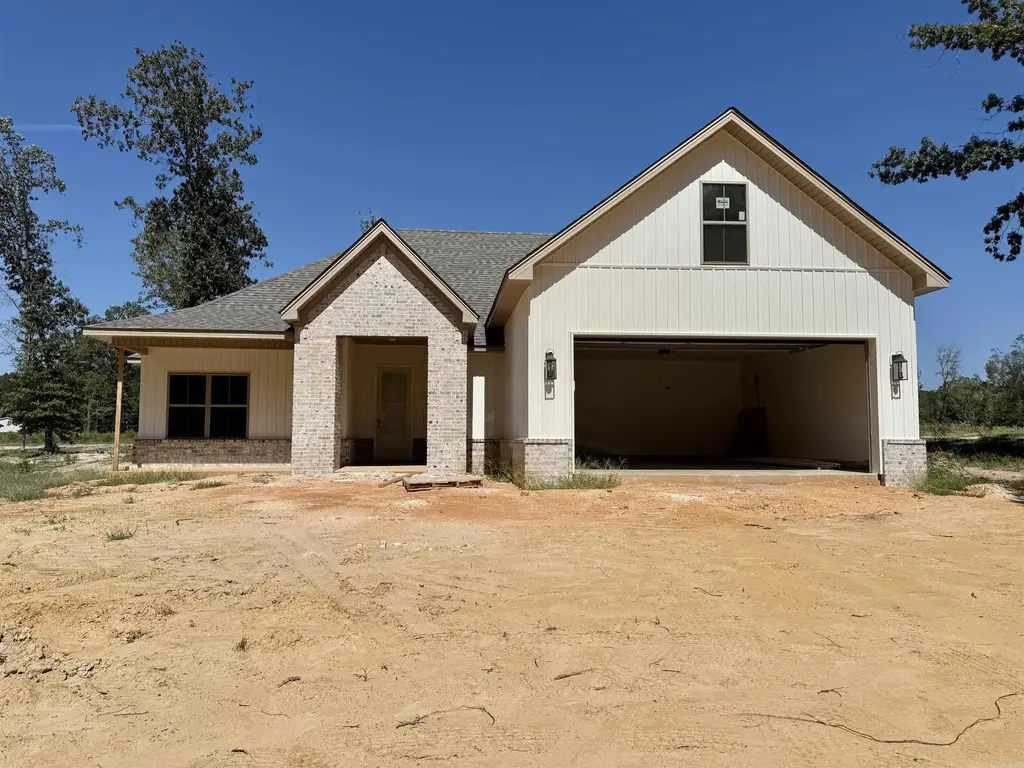 6838 Detonti Road, Bauxite