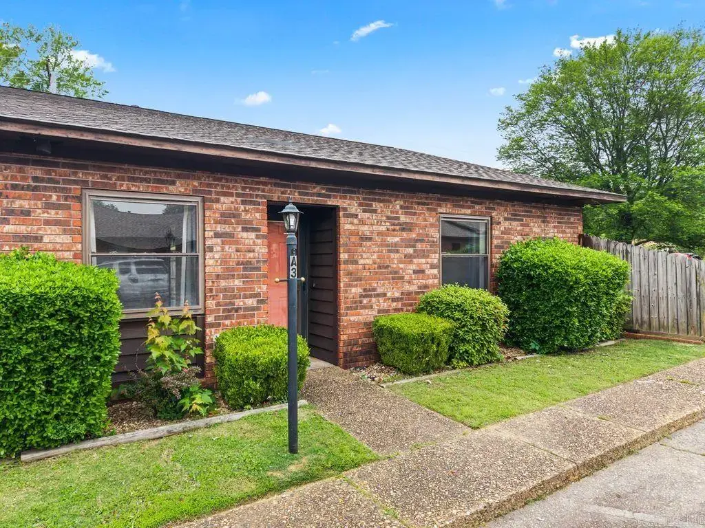 301 Hammond, Hot Springs