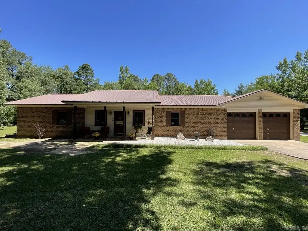 6000 Sleepy Village Road, Benton