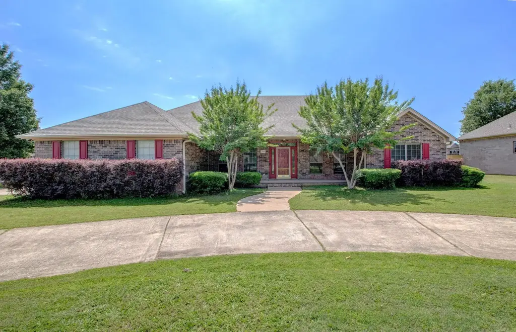 1705 N Lincoln, Cabot