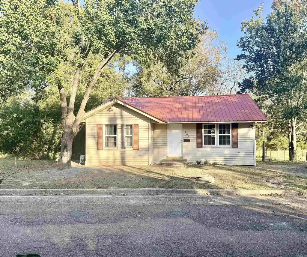 705 N 9th St Street, Gurdon