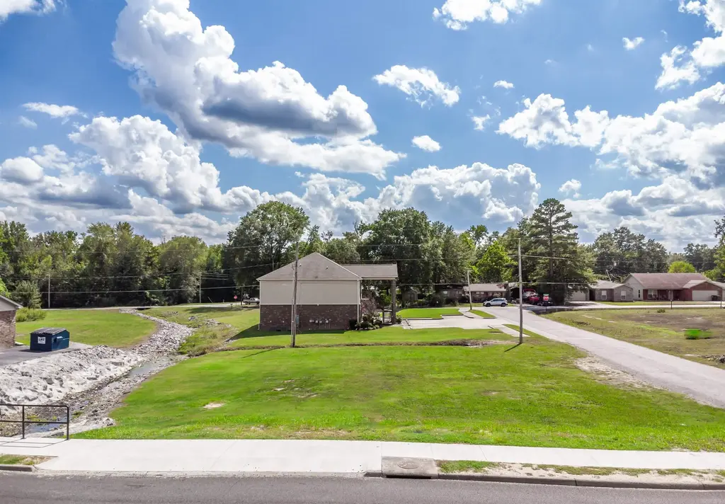 2900 E Kiehl Avenue, Sherwood