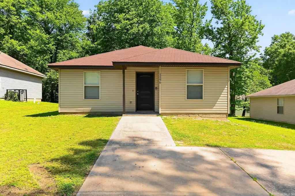 1296 Ridge Road, Benton