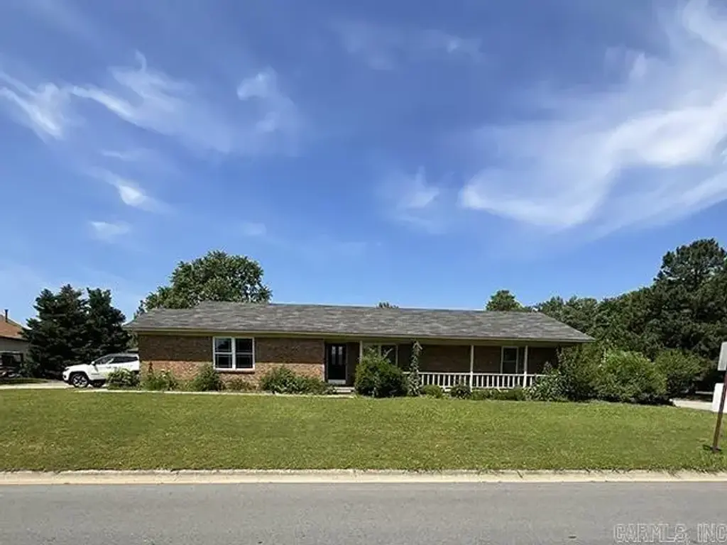9 Mockingbird Lane, Conway