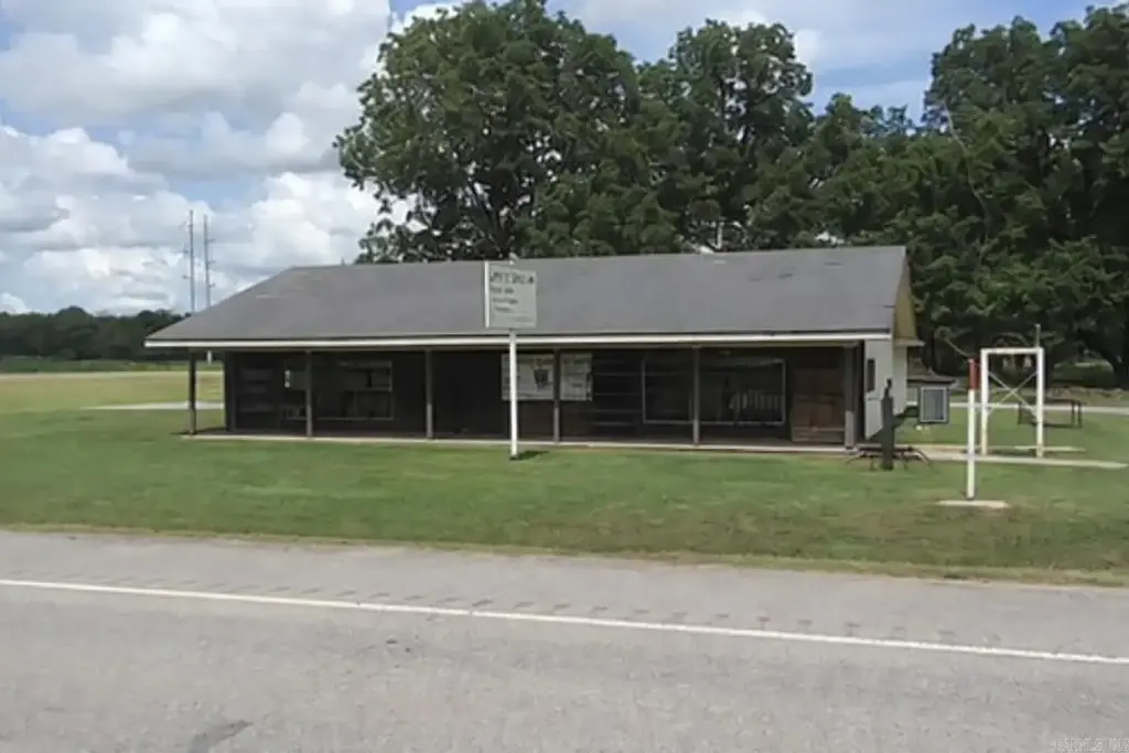 3040 N 65 Highway, Dermott