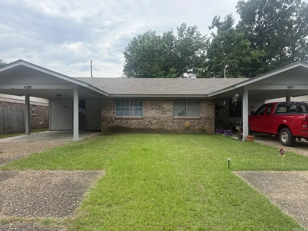 8303 E Woodview Drive, Sherwood