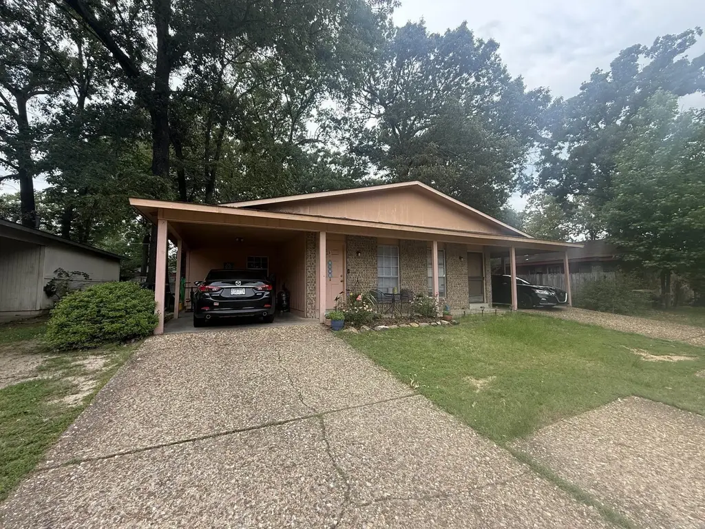 8403 E Woodview Drive, Sherwood