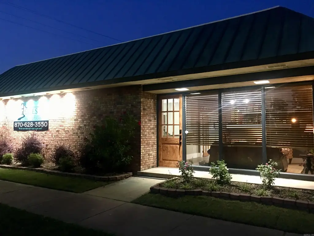 203 S Jefferson Street, Star City