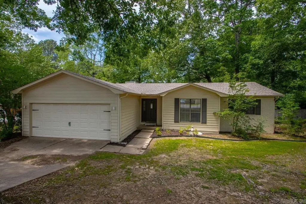 2101 Coral Tree Drive, Bryant