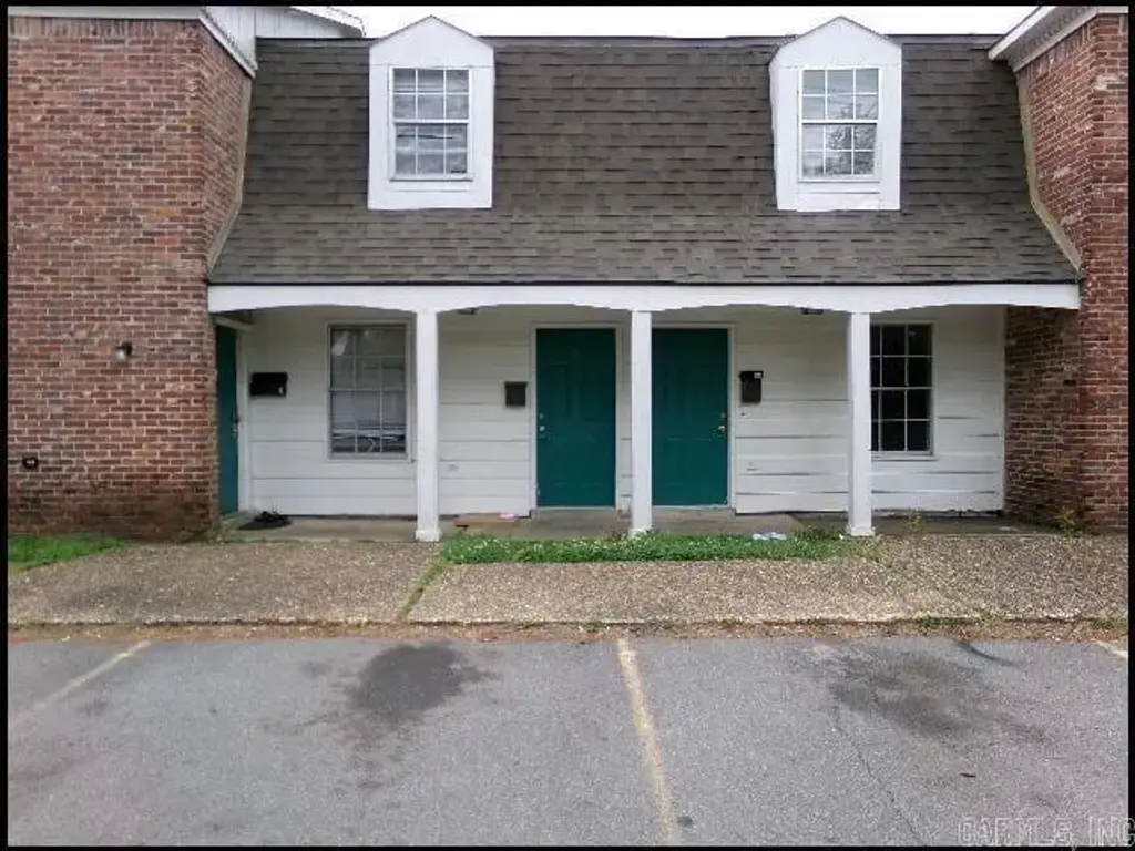 101 Ellis Drive Unit P, Little Rock