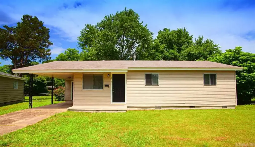 817 Greenlea Drive, North Little Rock