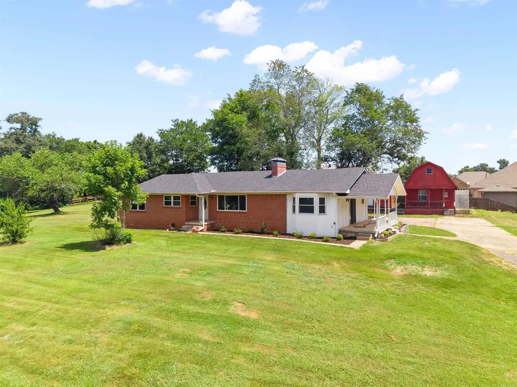 4217 Highway 5, Benton
