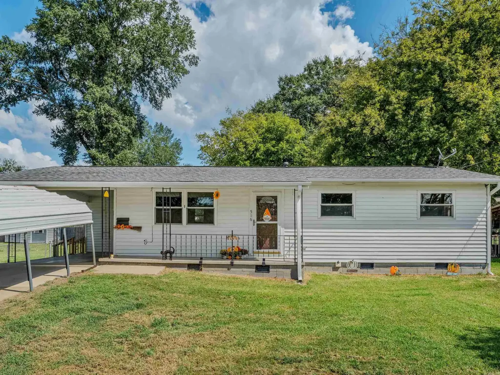 516 Jefferson St, Benton