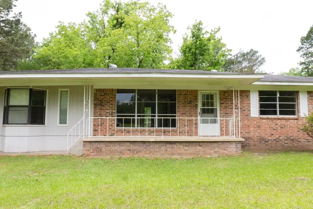 6961 W Hwy 8, Arkadelphia
