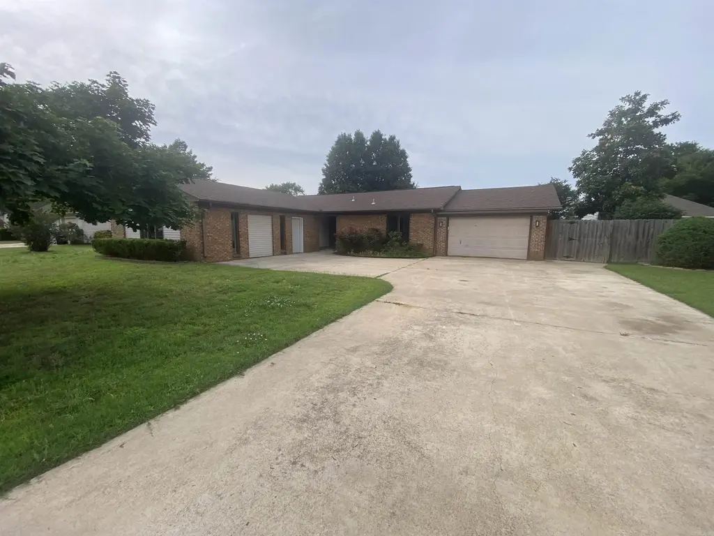 208 Ada Drive, Trumann