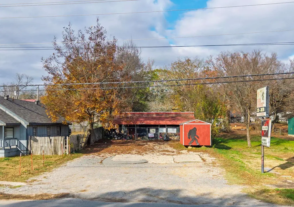704 Edison Avenue, Benton