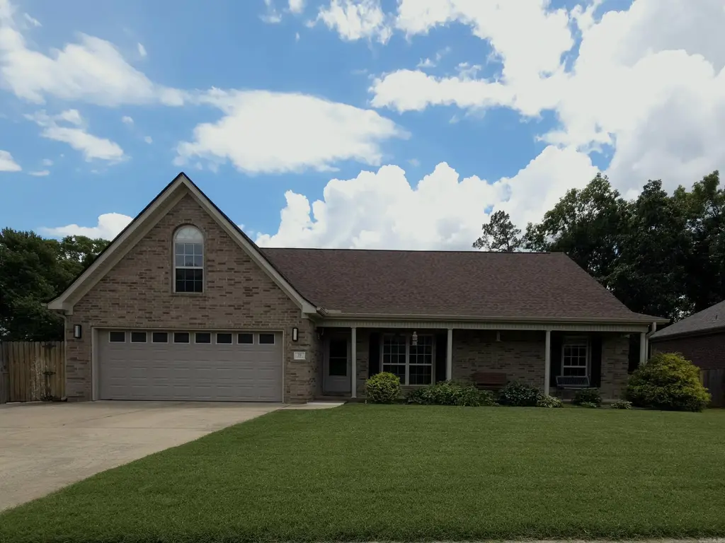 76 Lakeland Dr, Cabot