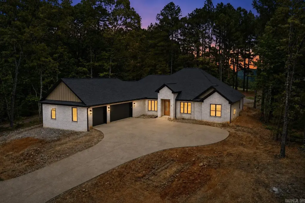 81 Elcano Drive, Hot Springs Village