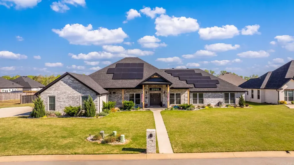 77 Corniche Cove, Maumelle