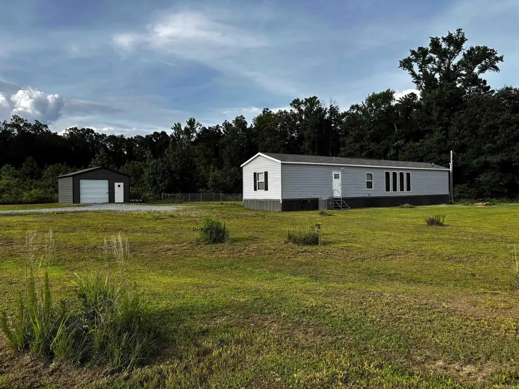 6595 Goodfellow Road, Star City