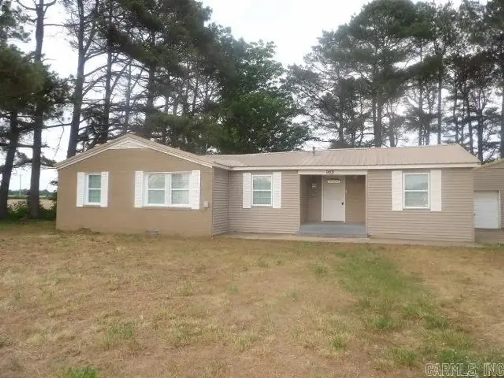 922 County 328 Road, Bono